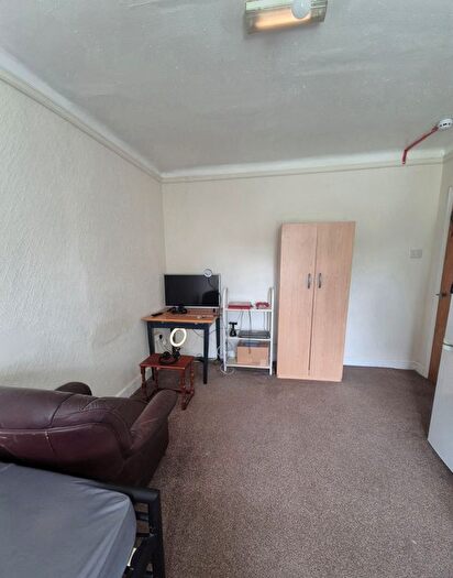 Studio To Rent In Harrowdene Road, HA0