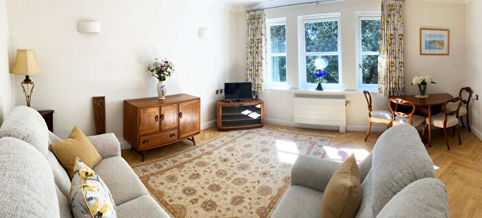 2 Bedroom Flat For Sale In Brompton Court, St. Stephens Road, Bournemouth, Dorset, BH2