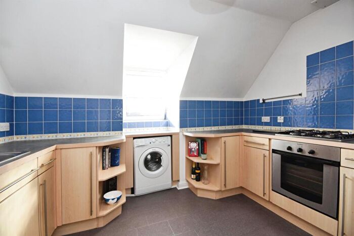 1 Bedroom Flat For Sale In Primrose Hill, Chelmsford, CM1