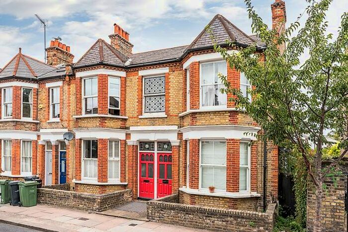 2 Bedroom Maisonette To Rent In Venn Street, London, SW4