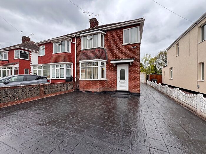 3 Bedroom Semi-Detached House To Rent In Harrowby Road, Fordhouses, Wolverhampton, WV10