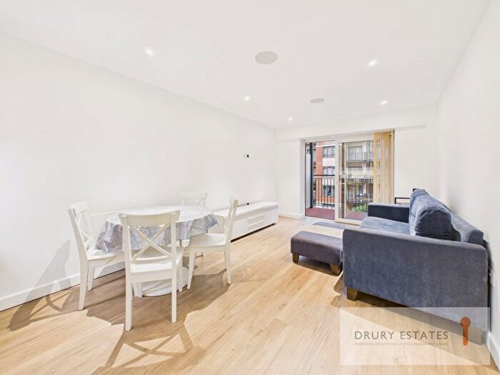 2 Bedroom Flat To Rent In Beaufort Park, Colindale, NW9