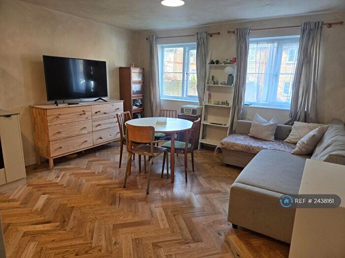 1 Bedroom Flat To Rent In Linden Grove, London, SE15