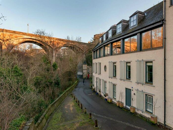 5 Bedroom House To Rent In Bells Brae, Dean Village, West End, EH4