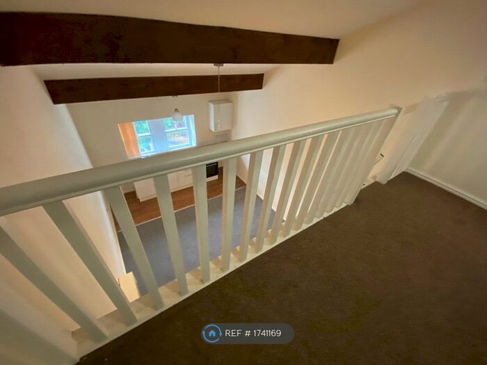 1 Bedroom Flat To Rent In Shamrock House, Pudsey, LS28