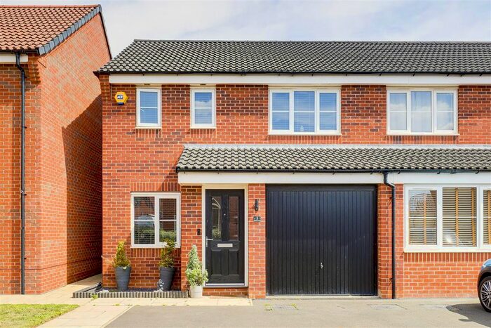 3 Bedroom Semi-Detached House To Rent In Hurricane Road, Hucknall, Nottinghamshire, NG15