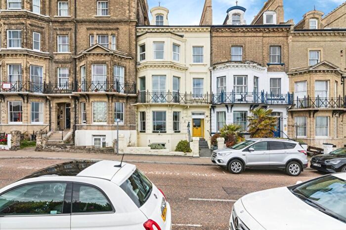10 Bedroom Terraced House For Sale In Kirkley Cliff, Lowestoft, NR33