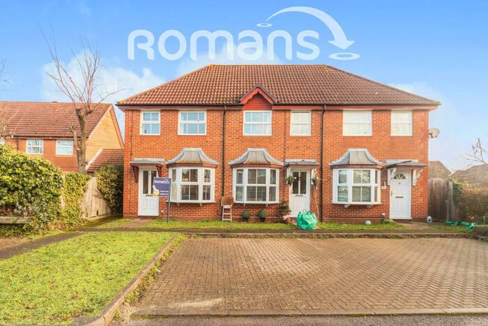 2 Bedroom End Of Terrace House To Rent In Blanchard Close, RG5