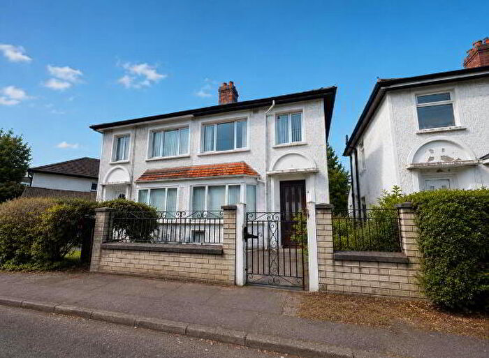 3 Bedroom Semi-Detached House For Sale In Ravenhill Crescent, Belfast, BT6