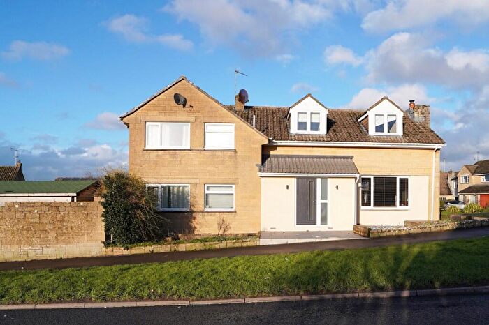 4 Bedroom Detached House For Sale In Grove Hill, Highworth, SN6