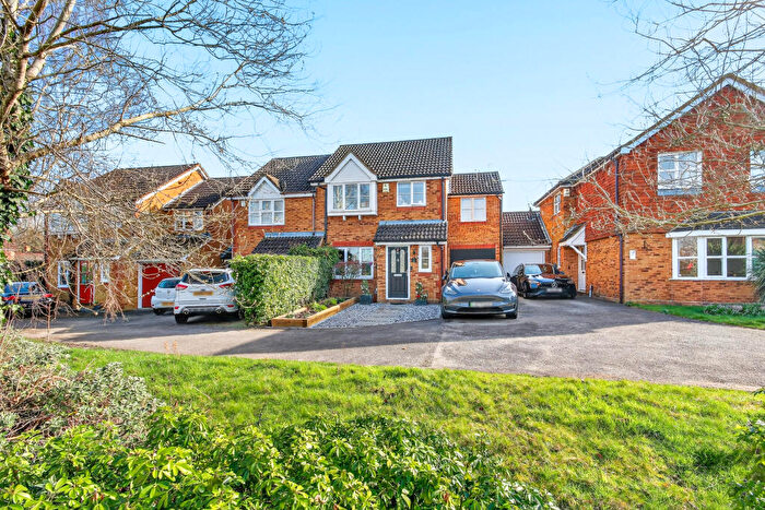 4 Bedroom Semi Detached House For Sale In Munday Court, Binfield, Berkshire, RG42