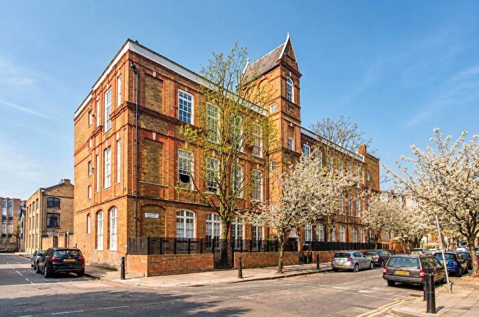 2 Bedroom Flat For Sale In Teesdale Close, London, E2