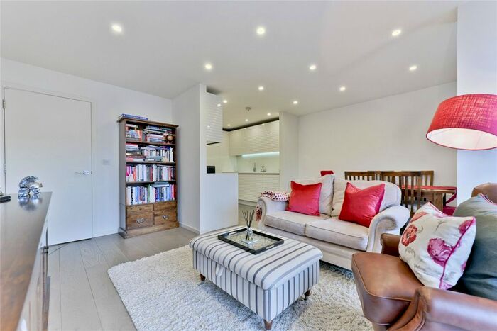 1 Bedroom Flat To Rent In Worcester Point, Central Street, London, EC1V