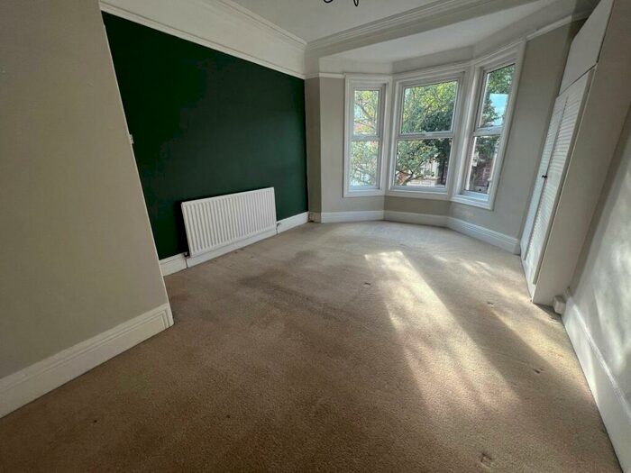 3 Bedroom Flat To Rent In Washington Terrace, North Shields, North Shields, Tyne And Wear, NE30