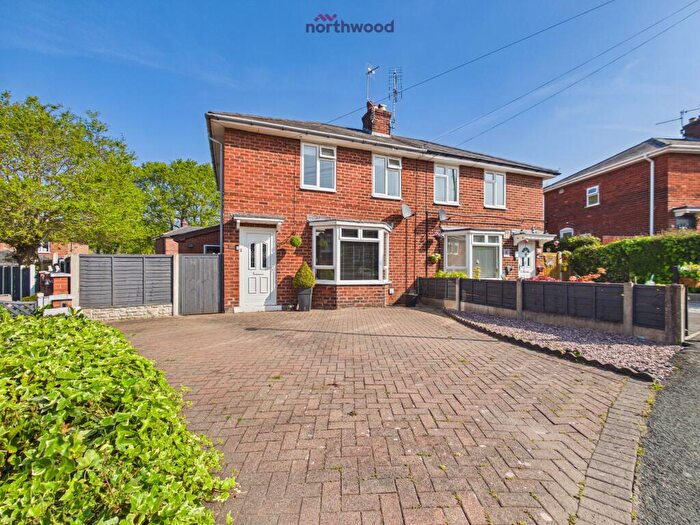 3 Bedroom Semi Detached House For Sale In Maple Avenue, Wrexham, Wrexham, LL12