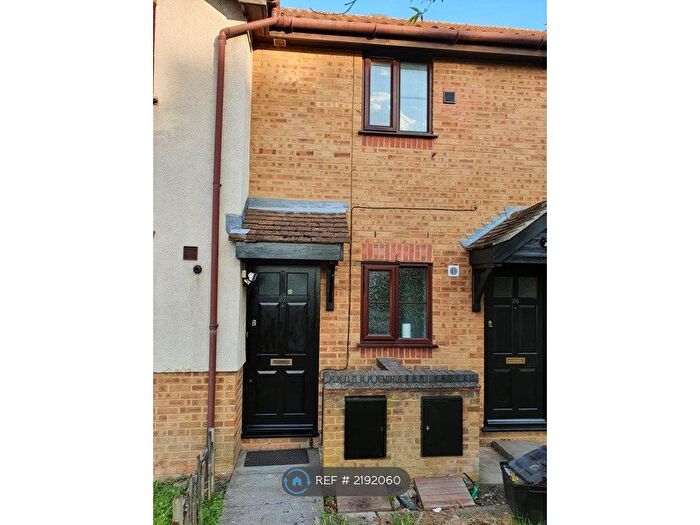 1 Bedroom Maisonette To Rent In Ravenscroft Crescent, London, SE9