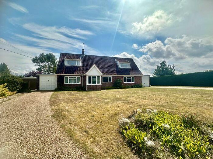 3 Bedroom Detached House To Rent In The Street, Kettlestone, NR21