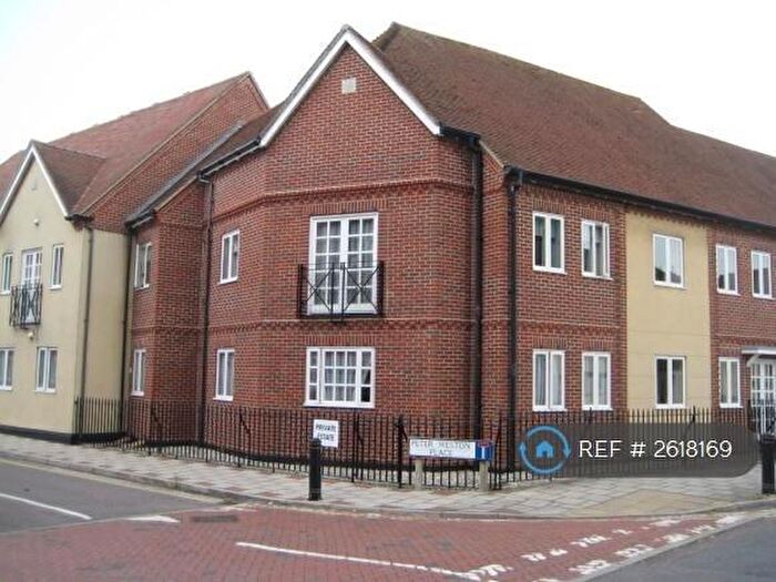 2 Bedroom Flat To Rent In Peter Weston Place, Chichester, PO19