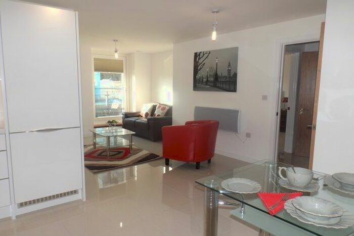 1 Bedroom Flat To Rent In Davaar House, Cardiff, CF11