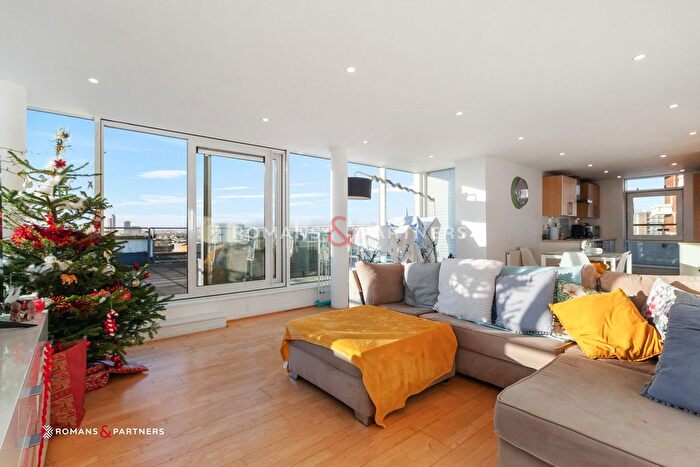 2 Bedroom Flat To Rent In Tequila Wharf, Limehouse, E14