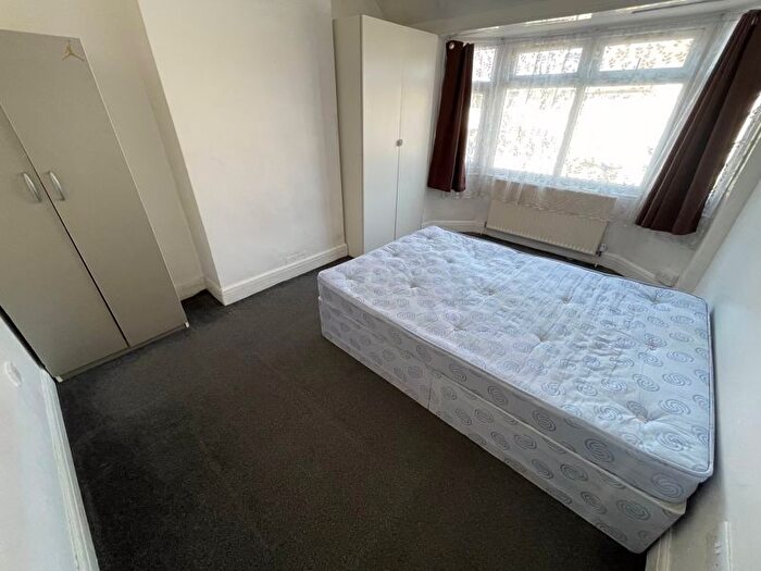 3 Bedroom Terraced House To Rent In Avon Road, Greenford, UB6