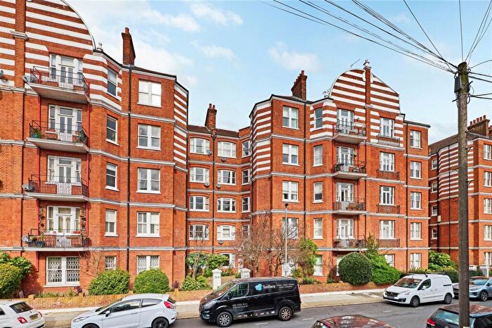 2 Bedroom Flat For Sale In Albert Palace Mansions, Lurline Gardens, SW11