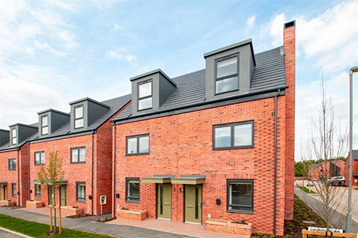 3 Bedroom Semi-Detached House To Rent In Nd Month Rent Free - Shenley Wood, Milton Keynes, MK5