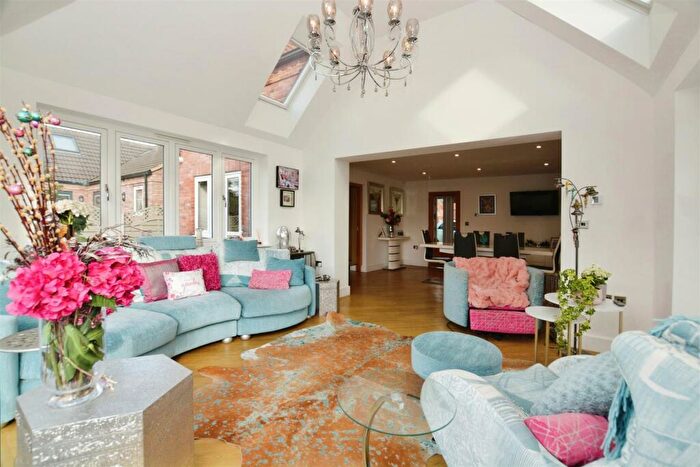 4 Bedroom Detached House For Sale In Old School Yard, Messingham, DN17
