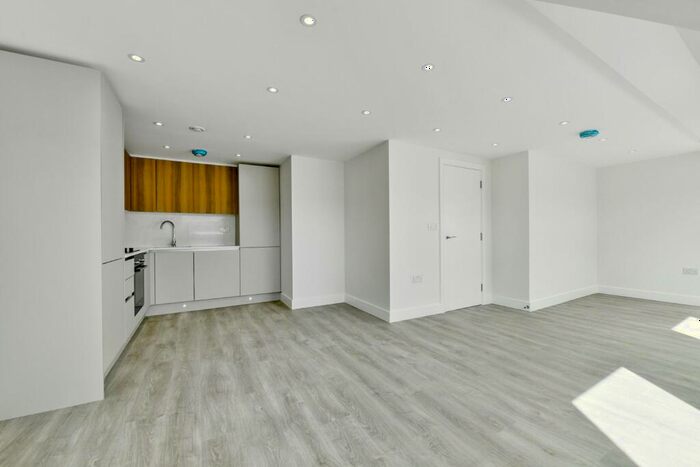 Apartment To Rent In Chapel Street, Marlow, Buckinghamshire, SL7