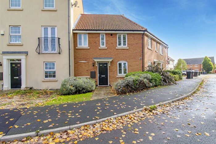 2 Bedroom Maisonette To Rent In Wharton Crescent, Beeston, Nottingham, NG9