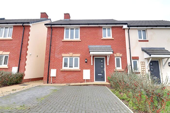 3 Bedroom End Of Terrace House For Sale In Alexander Park, Great Torrington, EX38