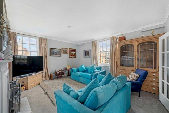 3 Bedroom Flat To Rent In Ranelagh Gardens, London, SW6