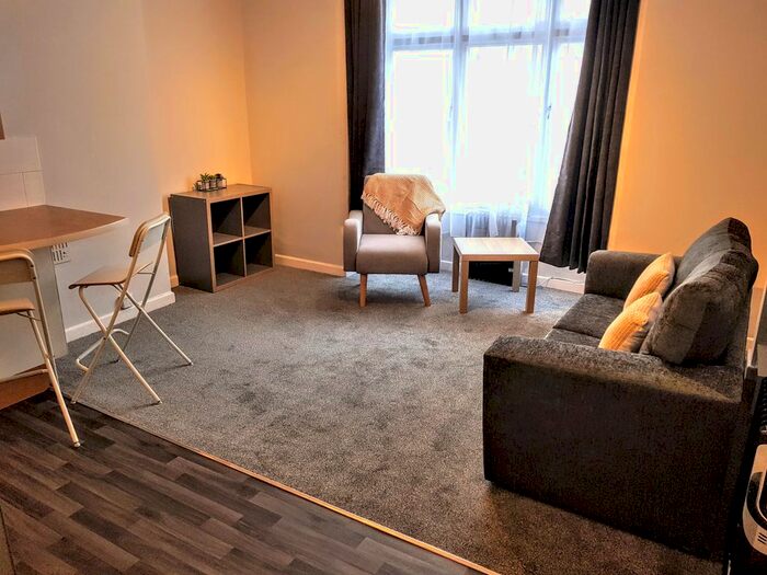 1 Bedroom Flat To Rent In Derby Road, Nottingham, NG1