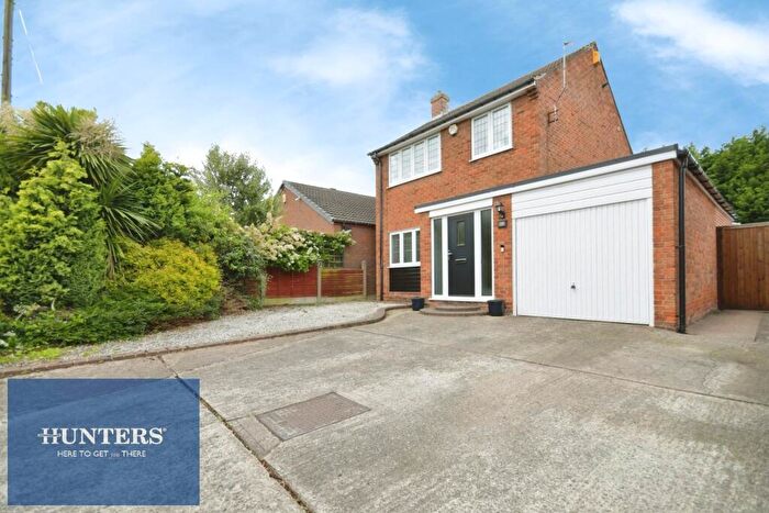 3 Bedroom Detached House For Sale In Tapton View Road, Stonegravels, Chesterfield, S41