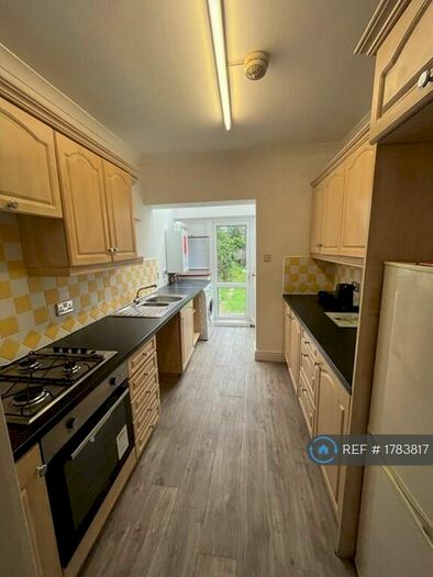 3 Bedroom Terraced House To Rent In Bishop Road, Chelmsford, CM1