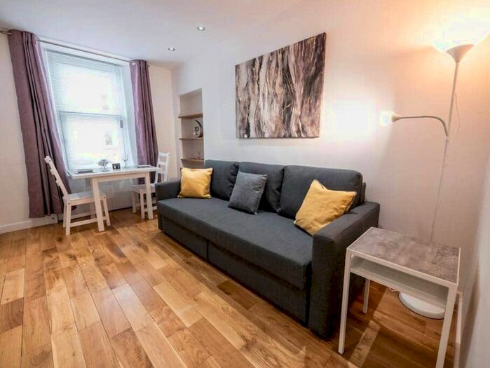 1 Bedroom Studio To Rent In King Street, Dundee, DD5