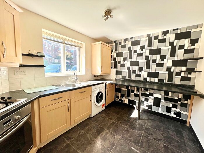 2 Bedroom Flat To Rent In Spring Gardens, Nottingham, NG8