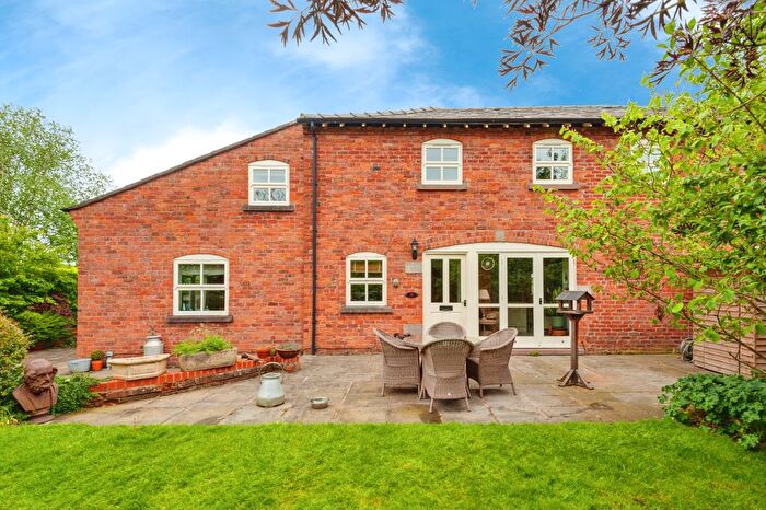 4 Bedroom Barn Conversion For Sale In London Road, Allostock, Knutsford, Cheshire, WA16