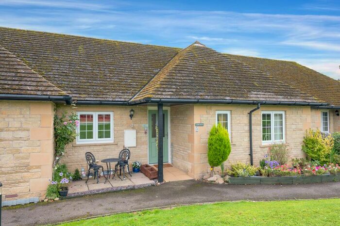 2 Bedroom Retirement Property For Sale In Welland Meadows, Tixover, Stamford, PE9