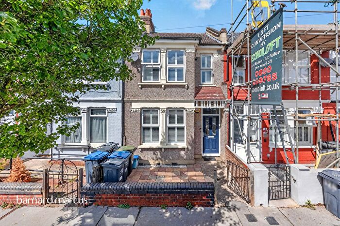 3 Bedroom Terraced House For Sale In Dalmally Road, Croydon, CR0