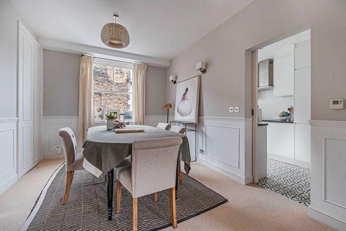 2 Bedroom Flat For Sale In Durham Place, Chelsea, London, SW3