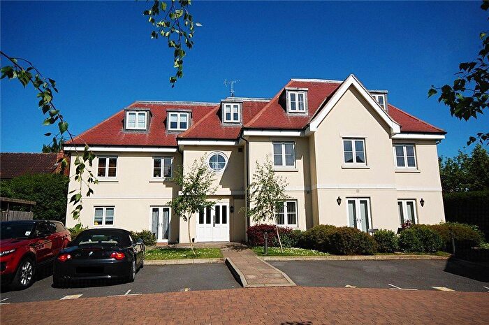 2 Bedroom Apartment For Sale In Dunmow Road, Bishop's Stortford, CM23