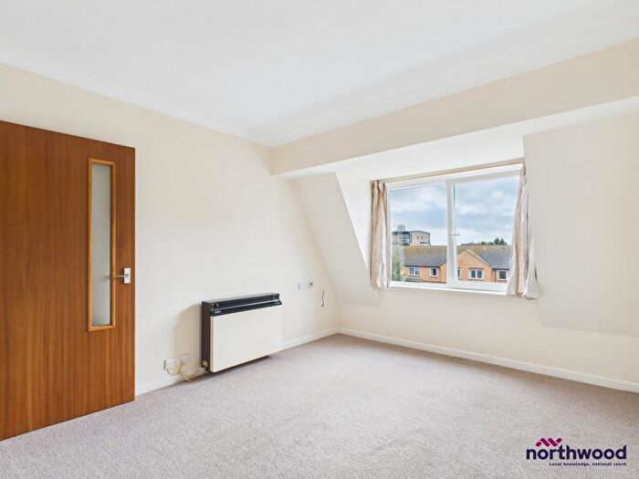 1 Bedroom Flat To Rent In The Avenue, Eastbourne, BN21