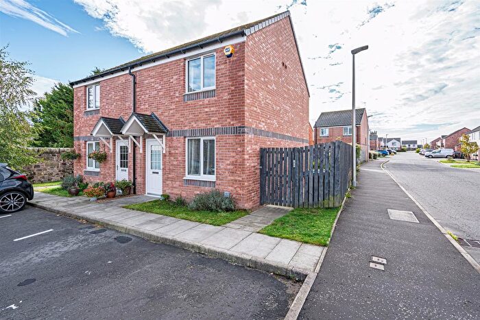 2 Bedroom Semi-detached House For Sale In Simpson Wynd, Kinross, KY13