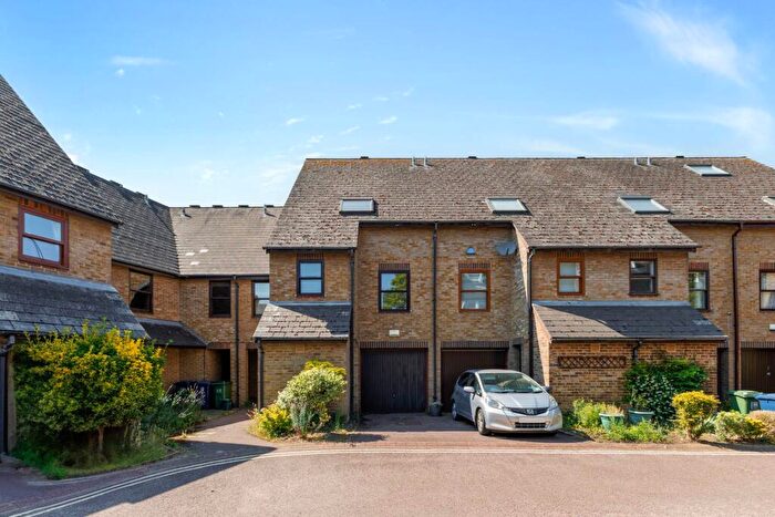 4 Bedroom Town House For Sale In Shirelake Close, Central Oxford, OX1