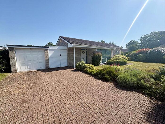3 Bedroom Detached Bungalow To Rent In Plecy Close, West Parley, Ferndown, BH22