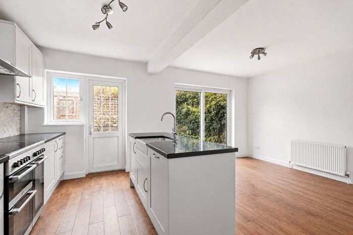 3 Bedroom Detached House For Sale In Heathfield Green, Midhurst, West Sussex, GU29