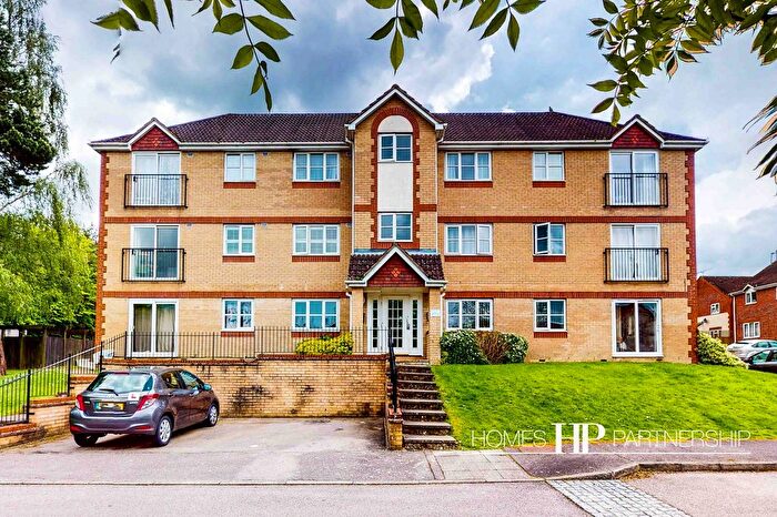 2 Bedroom Flat To Rent In Dakin Close, Maidenbower, RH10