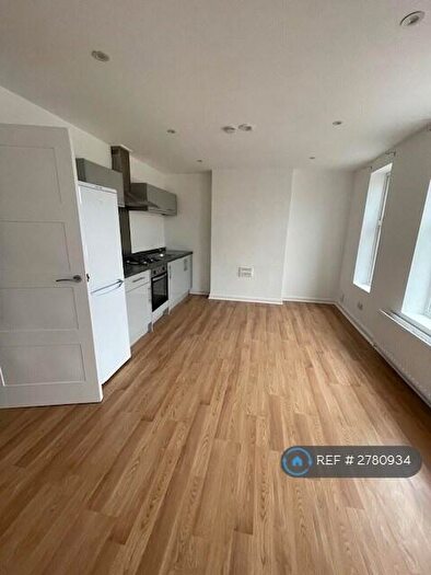 1 Bedroom Flat To Rent In Upper Elmers End Road, Beckenham, BR3