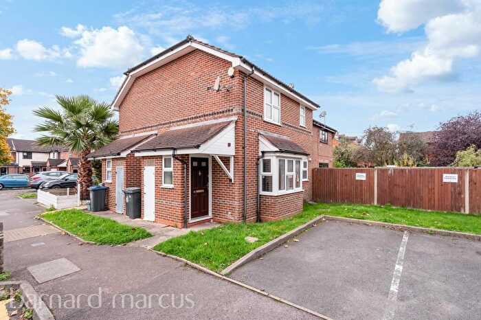 1 Bedroom House To Rent In Springfield Place, New Malden, KT3